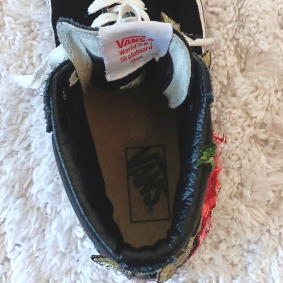 Size 7.5 Vans Custom made Rose Patch Sk8-Hi - Picture 7 of 7